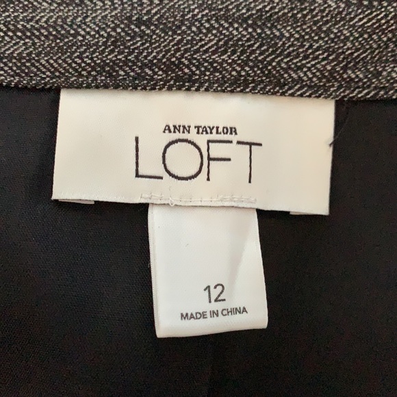 Ann Taylor LOFT Gray Skirt with Black embroidery along hem Size 12 - Picture 3 of 4